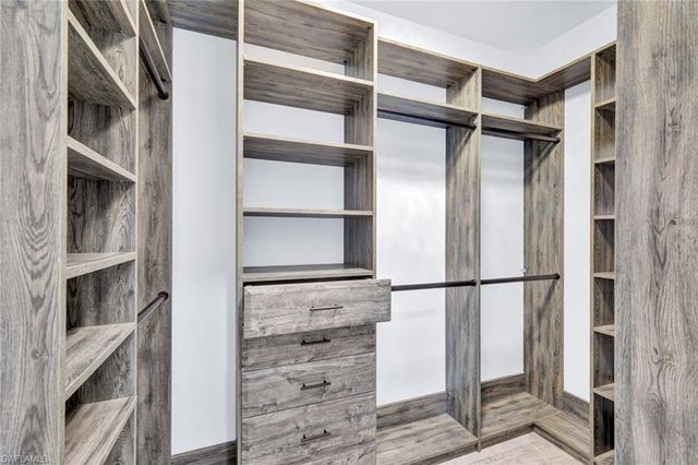 1909 SE 14th ST, Cape Coral, FL 33990