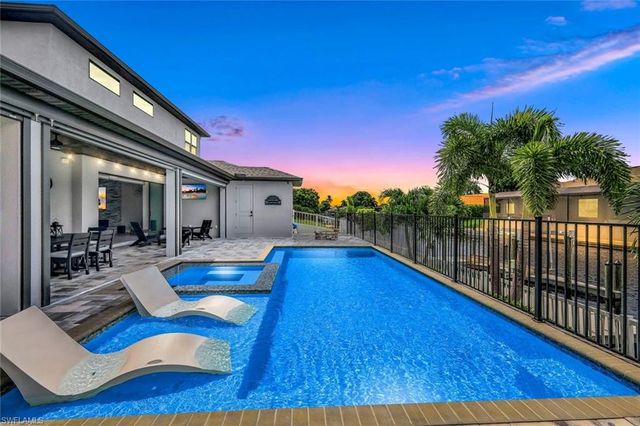 1909 SE 14th ST, Cape Coral, FL 33990