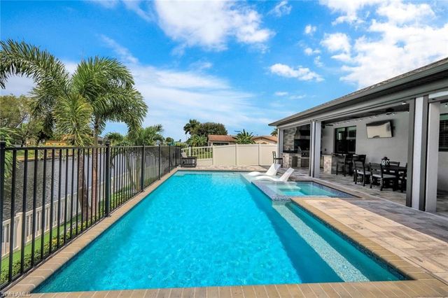 1909 SE 14th ST, Cape Coral, FL 33990