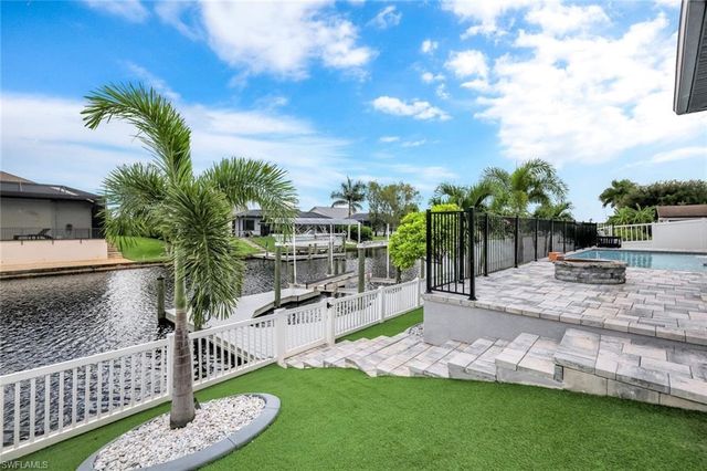 1909 SE 14th ST, Cape Coral, FL 33990