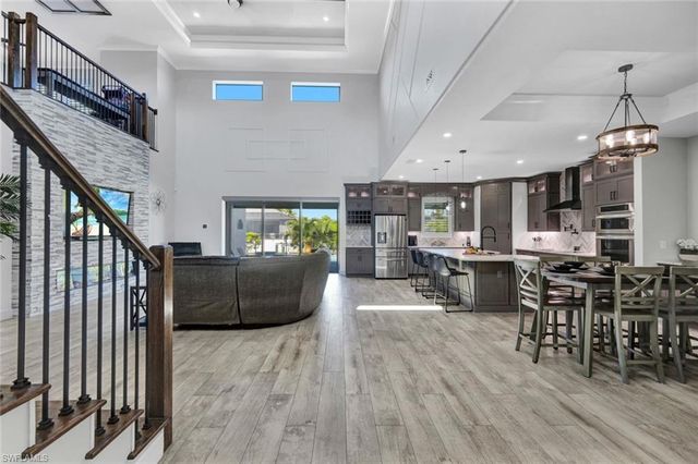 1909 SE 14th ST, Cape Coral, FL 33990