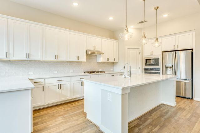 7717 Pace Ravine DR, Lago Vista, TX 78645