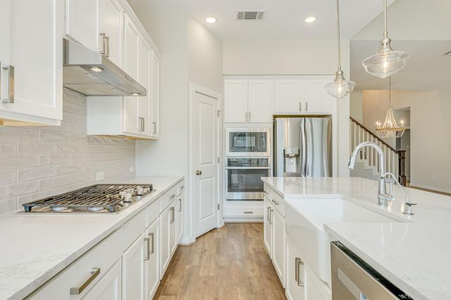 7717 Pace Ravine DR, Lago Vista, TX 78645