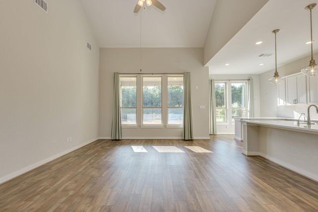 7717 Pace Ravine DR, Lago Vista, TX 78645