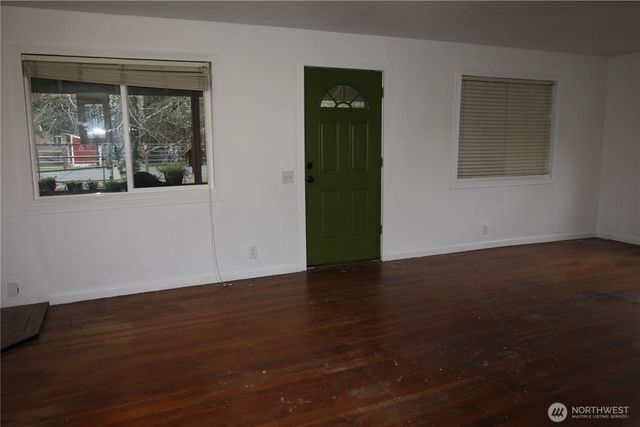 31 E Mox Chehalis Road, Mccleary, WA 98557