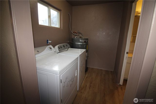 31 E Mox Chehalis Road, Mccleary, WA 98557