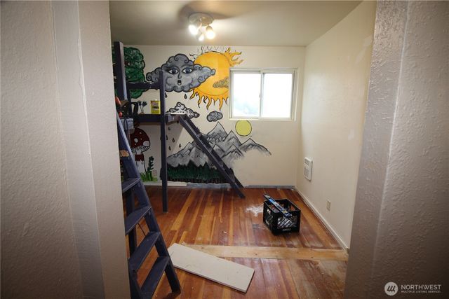 31 E Mox Chehalis Road, Mccleary, WA 98557