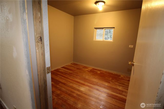 31 E Mox Chehalis Road, Mccleary, WA 98557