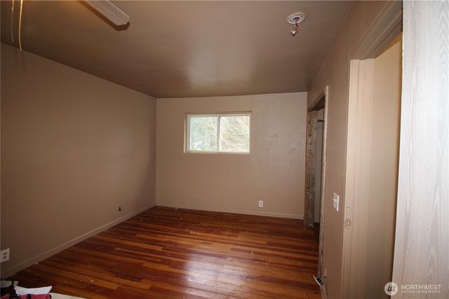 31 E Mox Chehalis Road, Mccleary, WA 98557