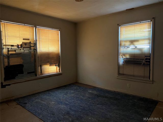 709 E Pine Street, Alexander City, AL 35010