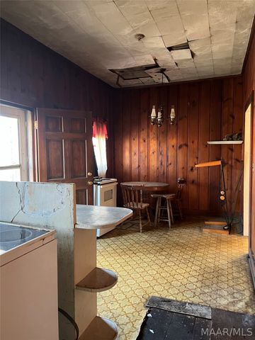 709 E Pine Street, Alexander City, AL 35010