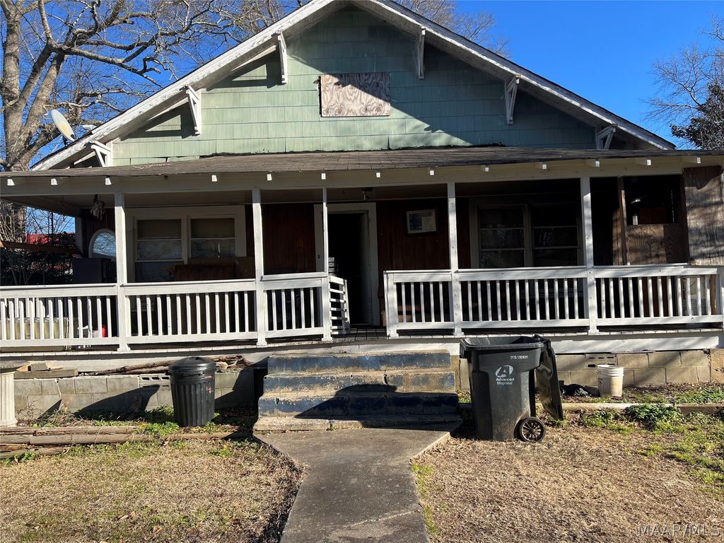 709 E Pine Street, Alexander City, AL 35010