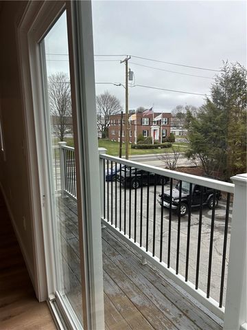 304 Front Street 2R, Lincoln, RI 02865