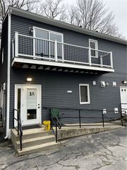 304 Front Street 2R, Lincoln, RI 02865