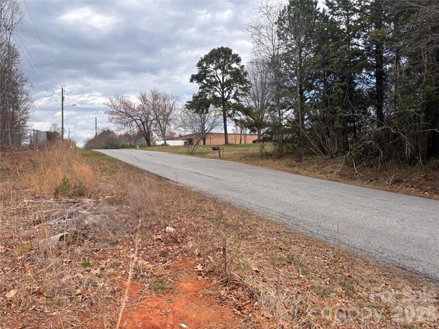 1028 22nd Street SE, Hickory, NC 28602