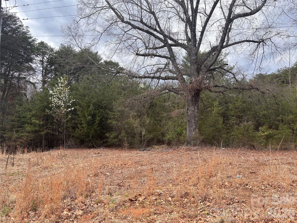 1028 22nd Street SE, Hickory, NC 28602