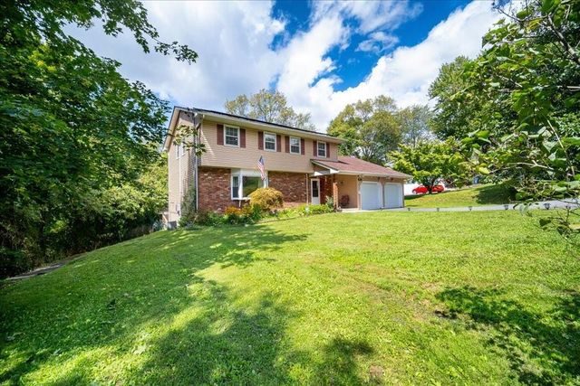 29 Hillview Drive, Poughkeepsie, NY 12603