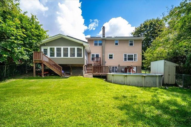 29 Hillview Drive, Poughkeepsie, NY 12603