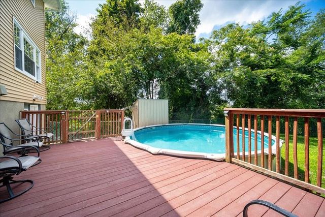 29 Hillview Drive, Poughkeepsie, NY 12603