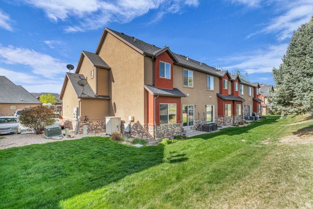 902 W 260 S, Pleasant Grove, UT 84062