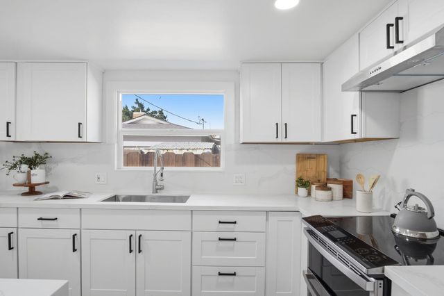 2521 East Ave, Turlock, CA 95380