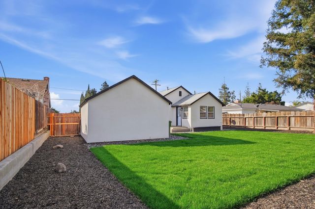 2521 East Ave, Turlock, CA 95380