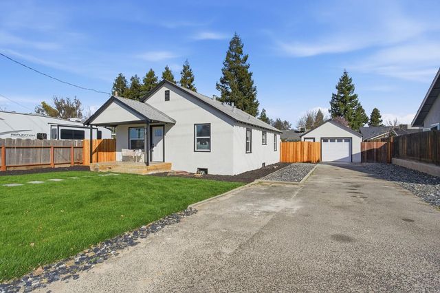 2521 East Ave, Turlock, CA 95380