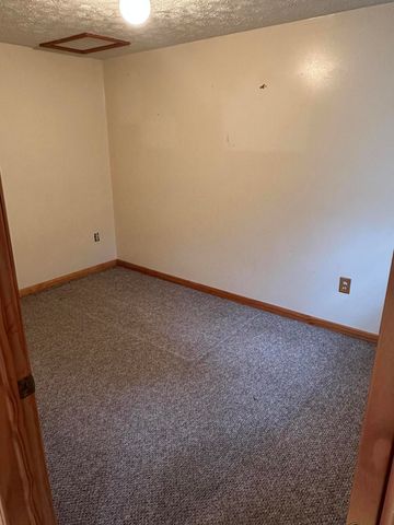 220 Leon Boulevard, Williamstown, KY 41097