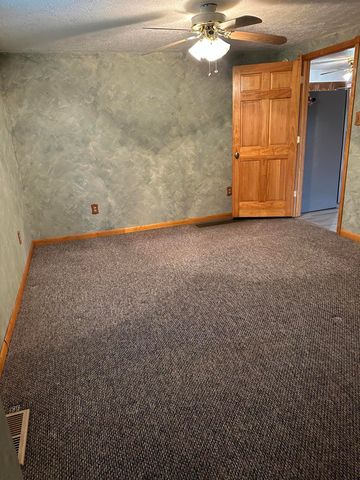 220 Leon Boulevard, Williamstown, KY 41097