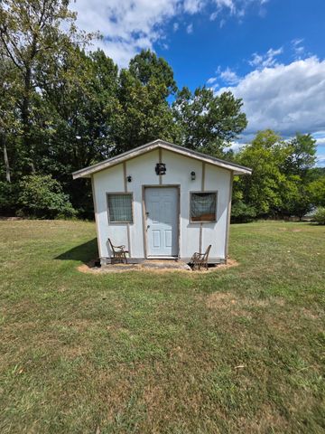 220 Leon Boulevard, Williamstown, KY 41097