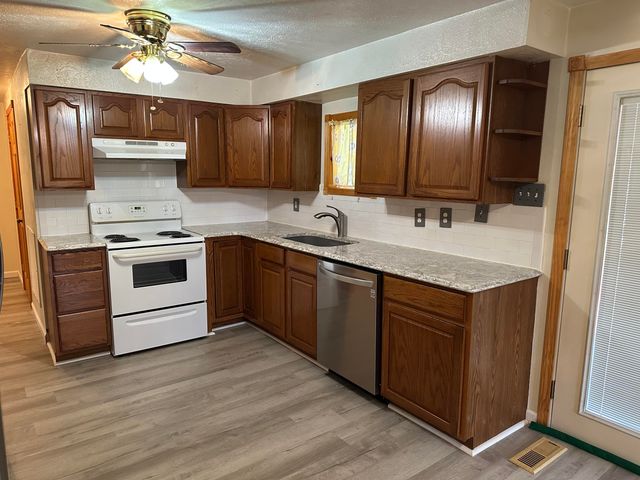 220 Leon Boulevard, Williamstown, KY 41097