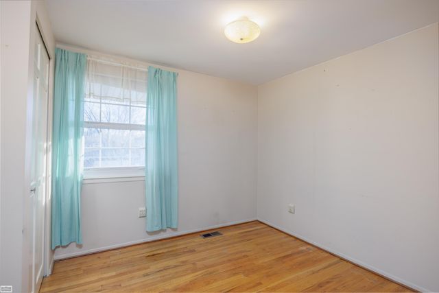 930 Elmsford Drive, Clawson, MI 48017