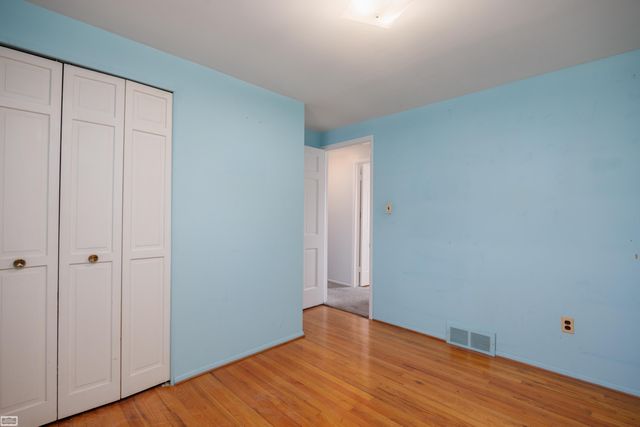 930 Elmsford Drive, Clawson, MI 48017