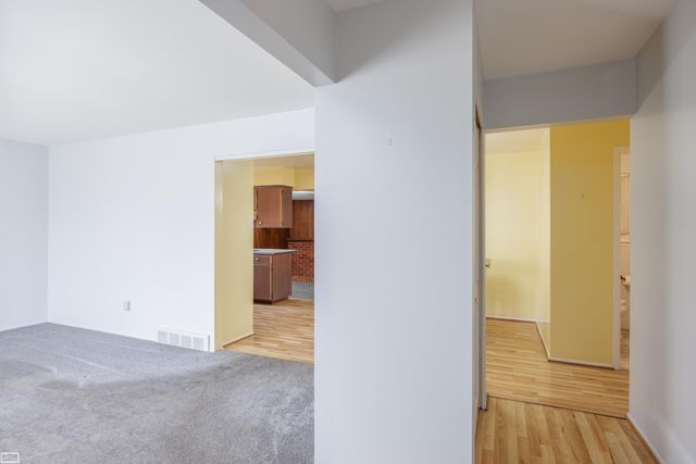 930 Elmsford Drive, Clawson, MI 48017