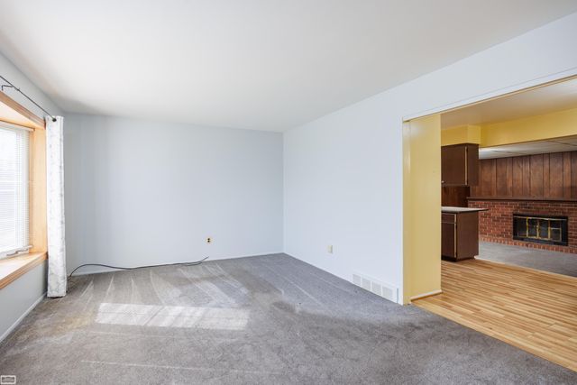 930 Elmsford Drive, Clawson, MI 48017