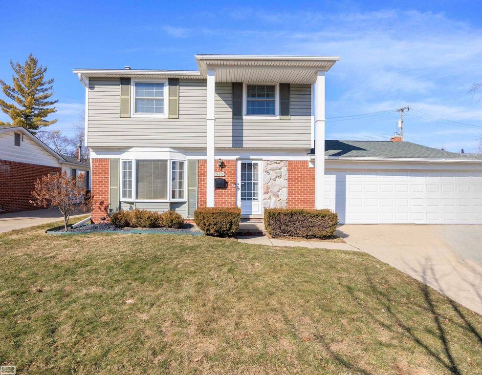 930 Elmsford Drive, Clawson, MI 48017