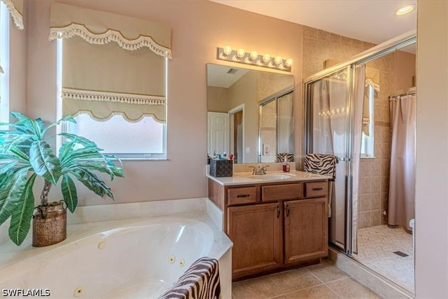 1966 Par DR, Naples, FL 34120
