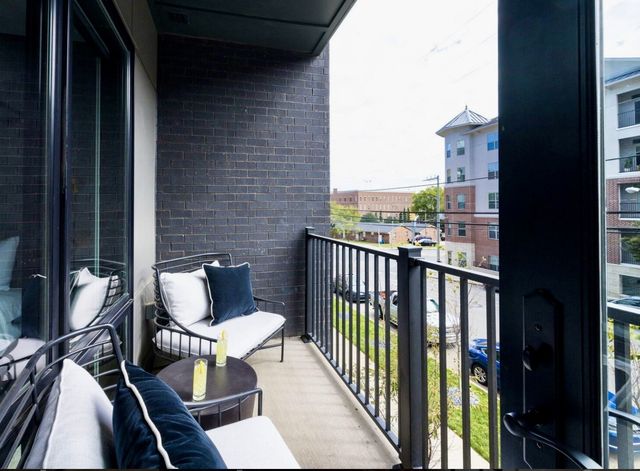 303 31st Ave N Apt 203, Nashville, TN 37203