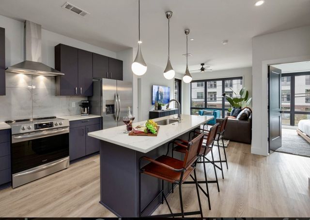 303 31st Ave N Apt 203, Nashville, TN 37203