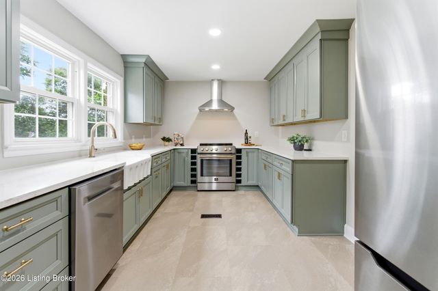 824 N Pope Lick Rd, Louisville, KY 40243
