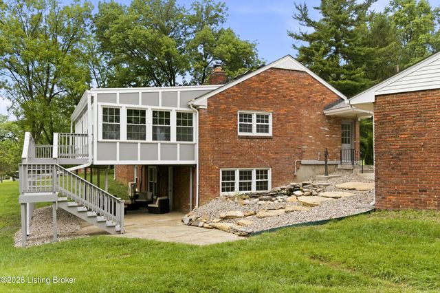 824 N Pope Lick Rd, Louisville, KY 40243