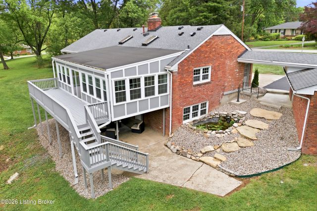 824 N Pope Lick Rd, Louisville, KY 40243