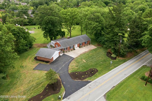 824 N Pope Lick Rd, Louisville, KY 40243