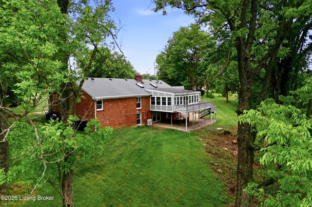 824 N Pope Lick Rd, Louisville, KY 40243