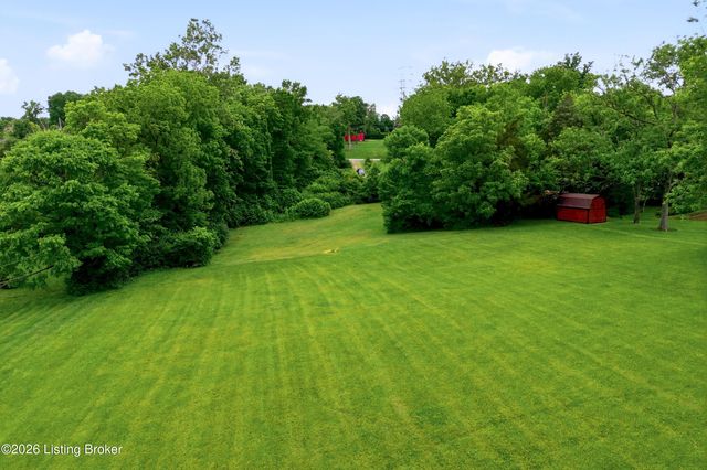 824 N Pope Lick Rd, Louisville, KY 40243