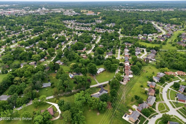 824 N Pope Lick Rd, Louisville, KY 40243