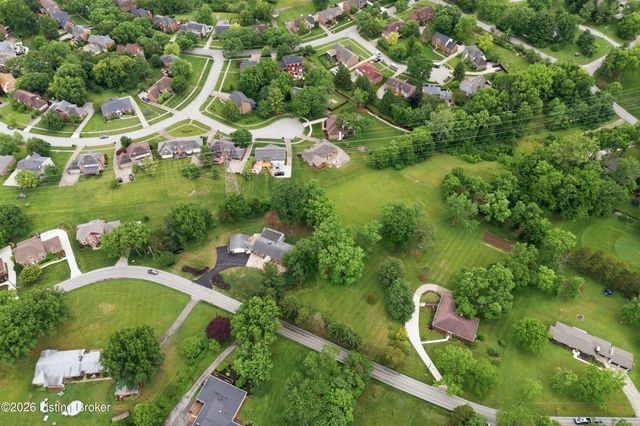 824 N Pope Lick Rd, Louisville, KY 40243