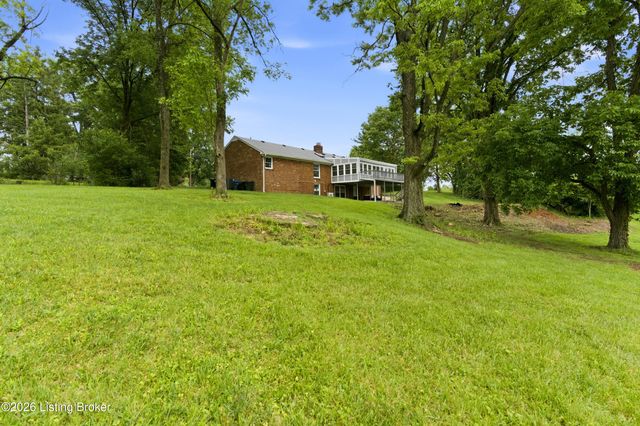 824 N Pope Lick Rd, Louisville, KY 40243