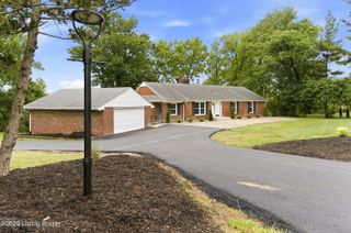 824 N Pope Lick Rd, Louisville, KY 40243