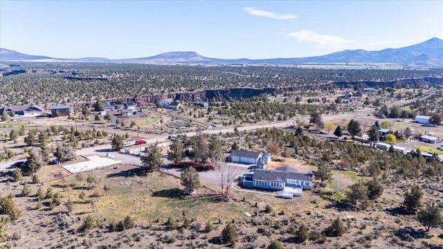 5200 NW Antelope Drive, Terrebonne, OR 97760